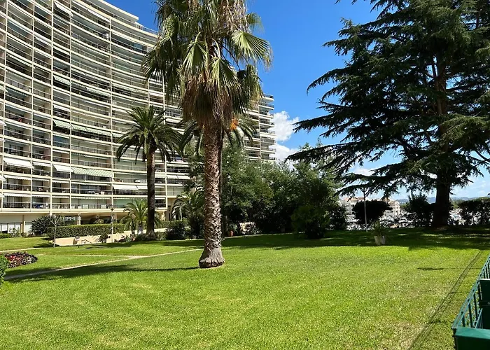 A 2 Pas Du Golf Cannes Marina Apartament Mandelieu